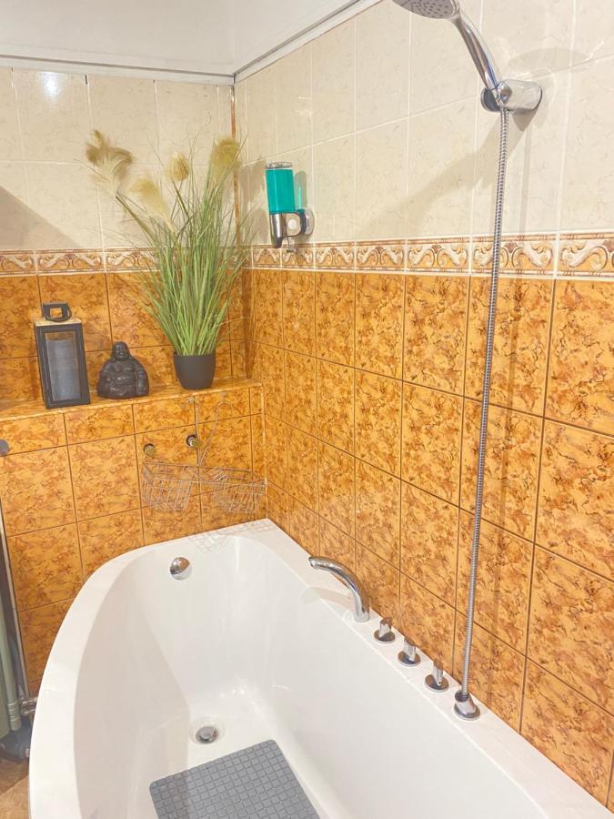 Cosy 2 Room 55M2 Centric 10Min To Old Town Ac Riga Kültér fotó